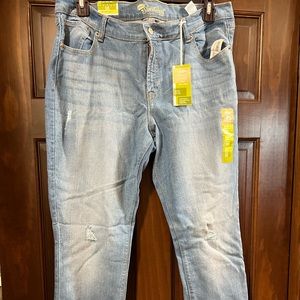 Old Navy Women’s Sweetheart Size 16 Skinny Regular Jeans New With Tags
